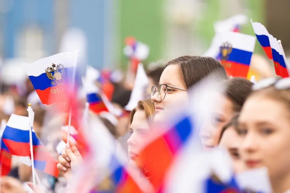 Голикова рассказала, какой процент молодёжи испытывает гордость за Россию