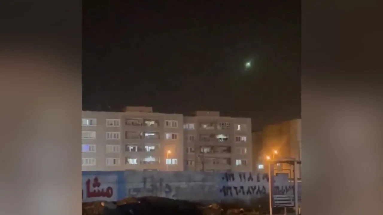 В небе над границей Ирана и Ирака заметили светящийся объект