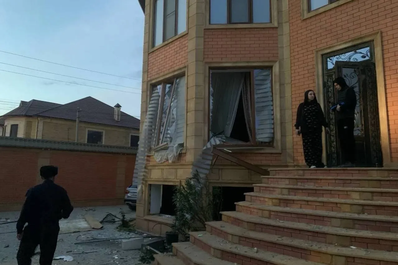 Взрыв газа вынес окна в частном доме в Дагестане, ранен ребёнок