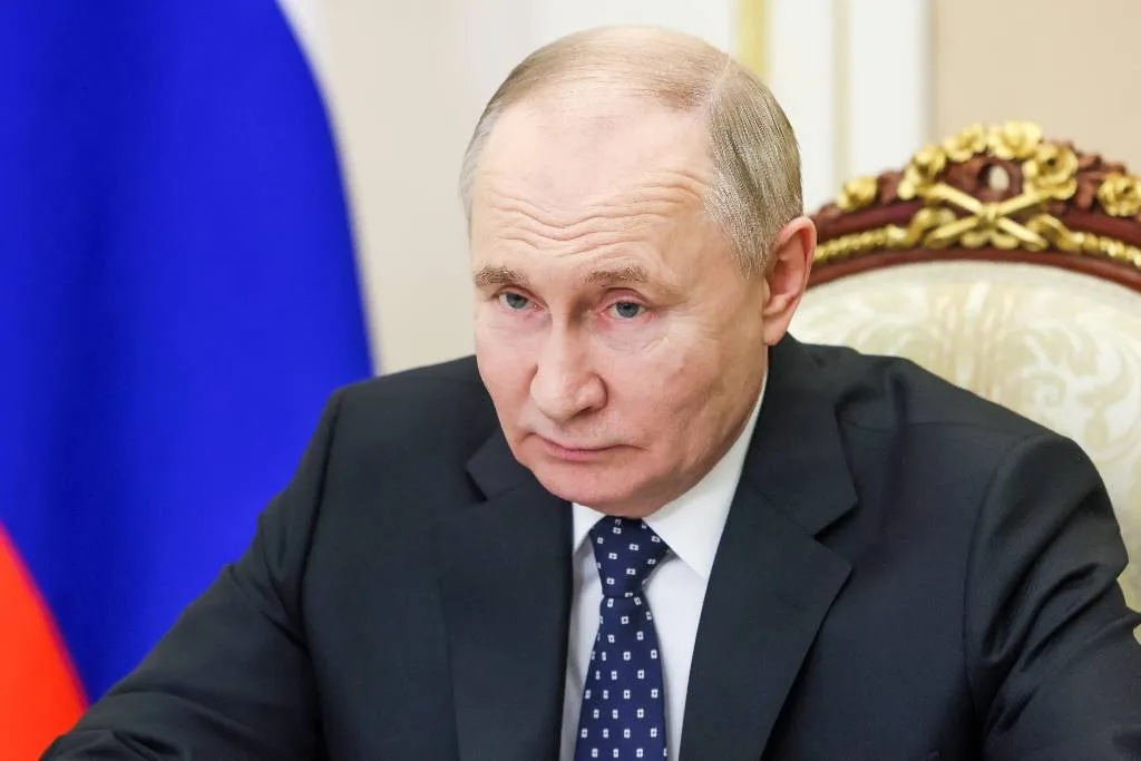 Путин призвал искать другие подходы к дефициту кадров вместо завоза мигрантов