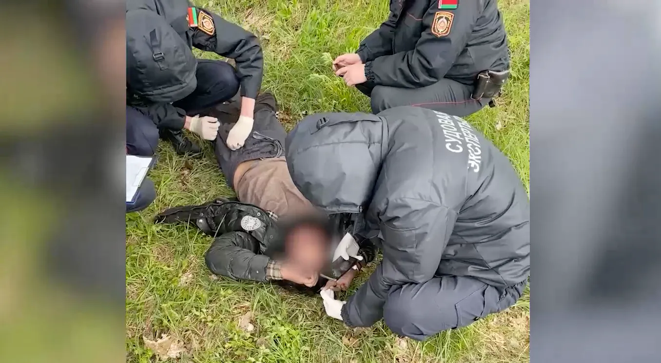 Тела двух избитых до смерти мужчин нашли на границе Белоруссии и Латвии