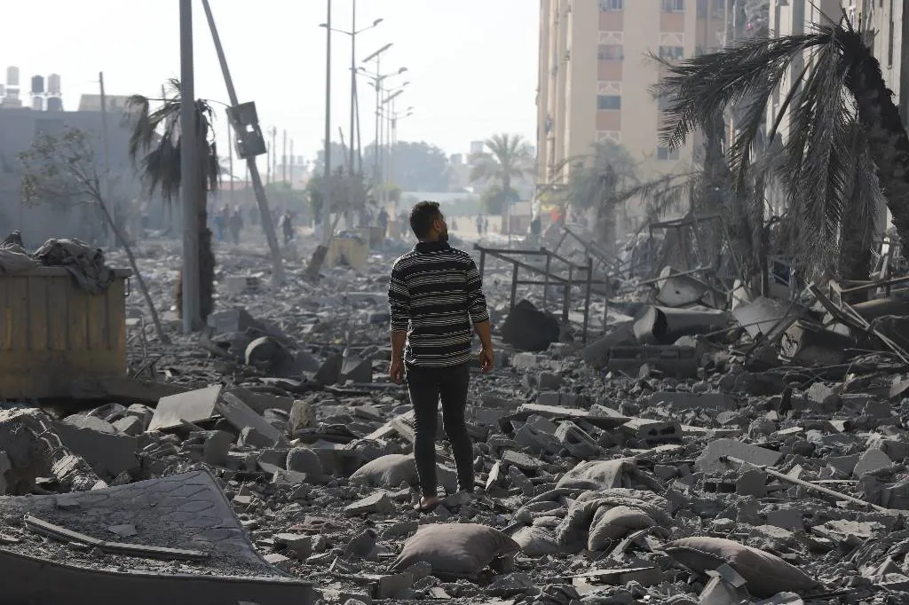 СБ ООН призвал допустить следователей к массовым захоронениям в Газе