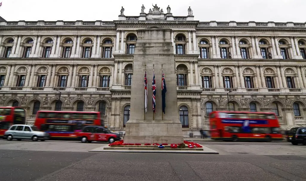 Эксперт призвал выслать британского посла из России после новых санкций Лондона
