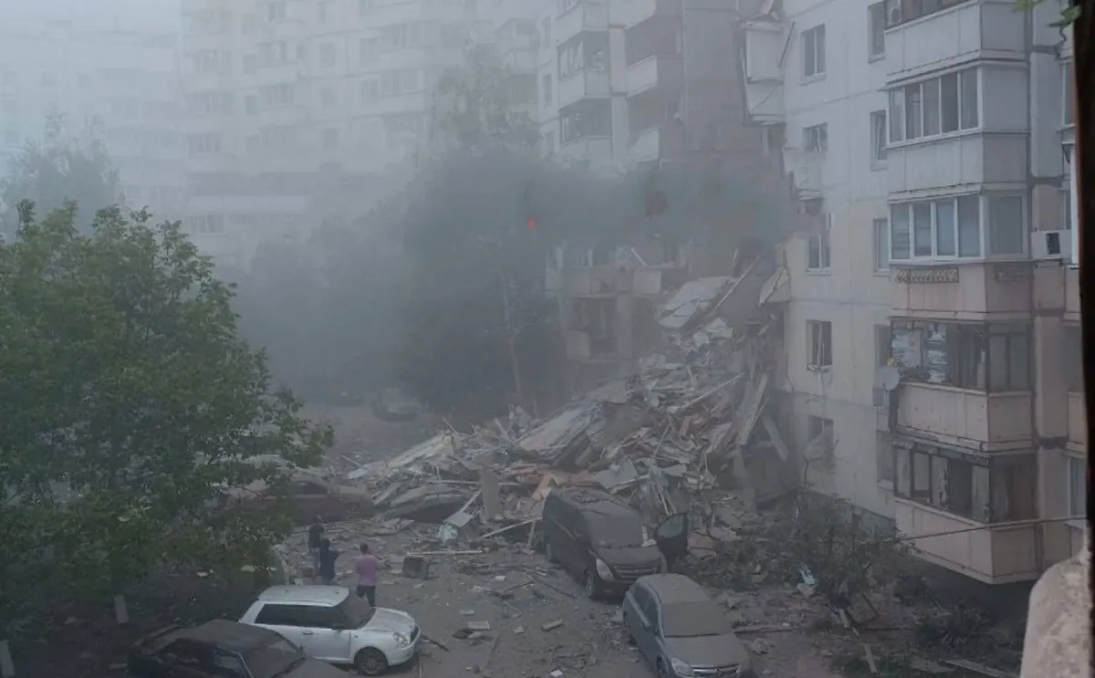 "Ой ужас, дома нет!": Появилось видео первых минут после обрушения подъезда многоэтажки в Белгороде
