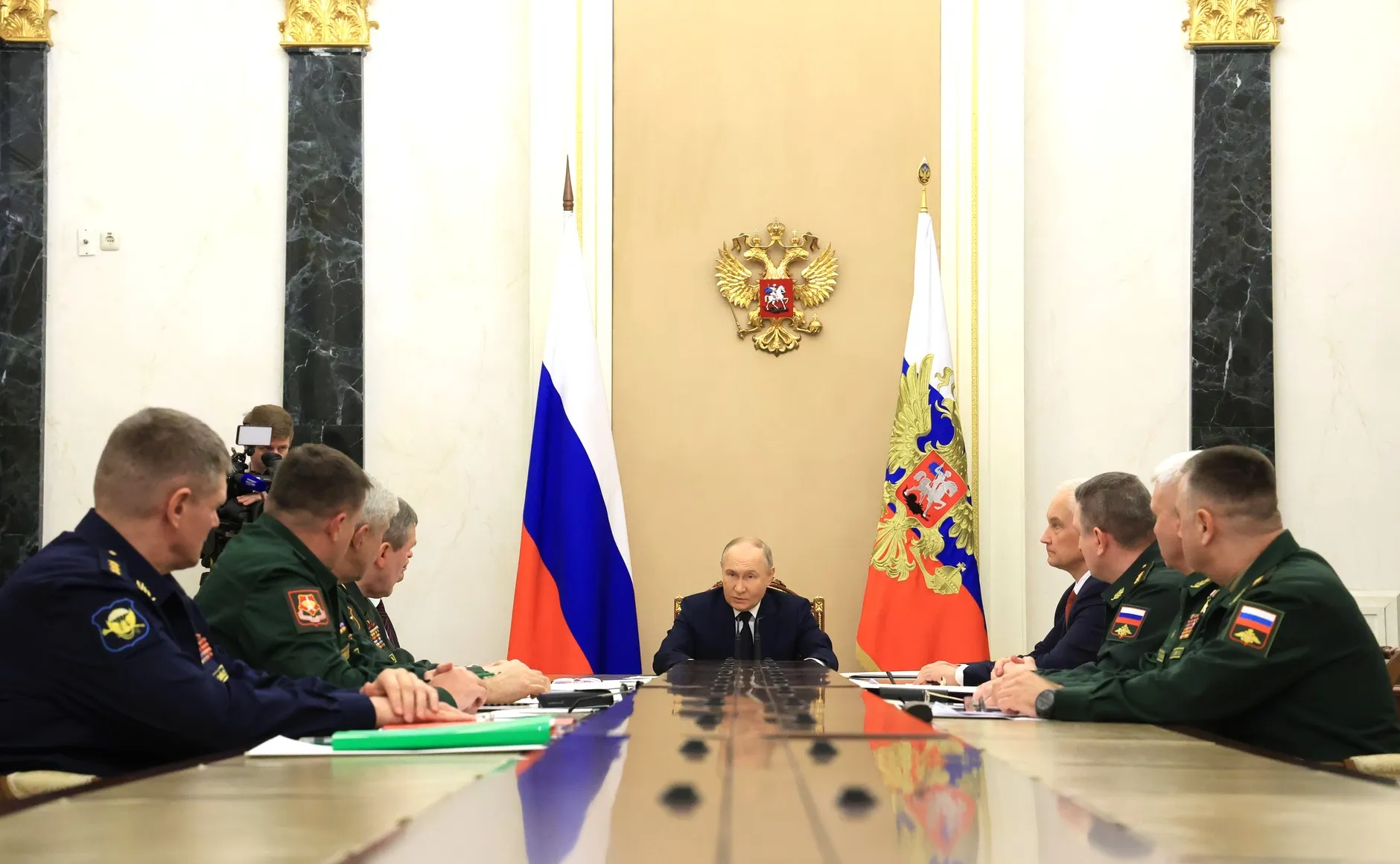 Путин: Чем эффективнее действия ВС РФ, тем больше шансов для мира на Украине 