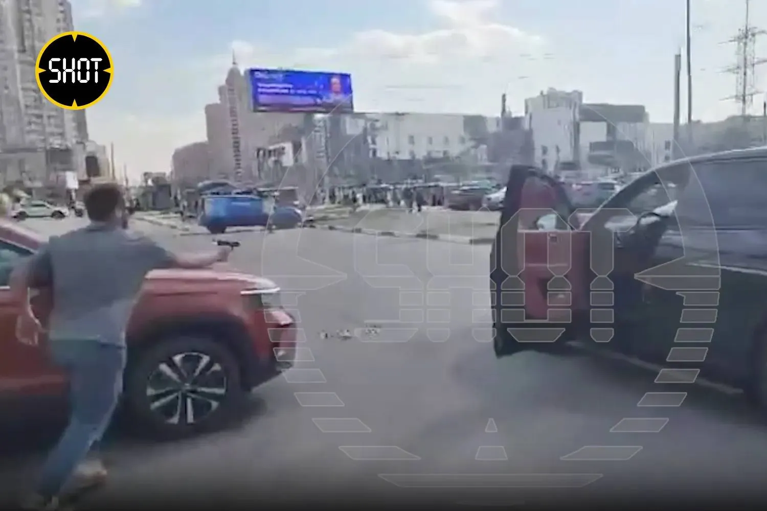 Беглый стрелок с парковки ТЦ в Петербурге задержан