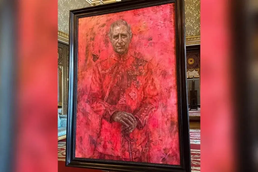Мёртвые руки и трупные пятна: Никас Сафронов оценил "кровавый" портрет Карла III