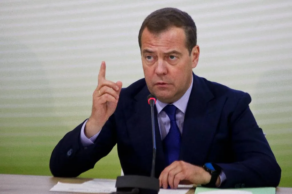 "Где-то на границе с Польшей": Медведев рассказал, где закончится санитарная зона на Украине