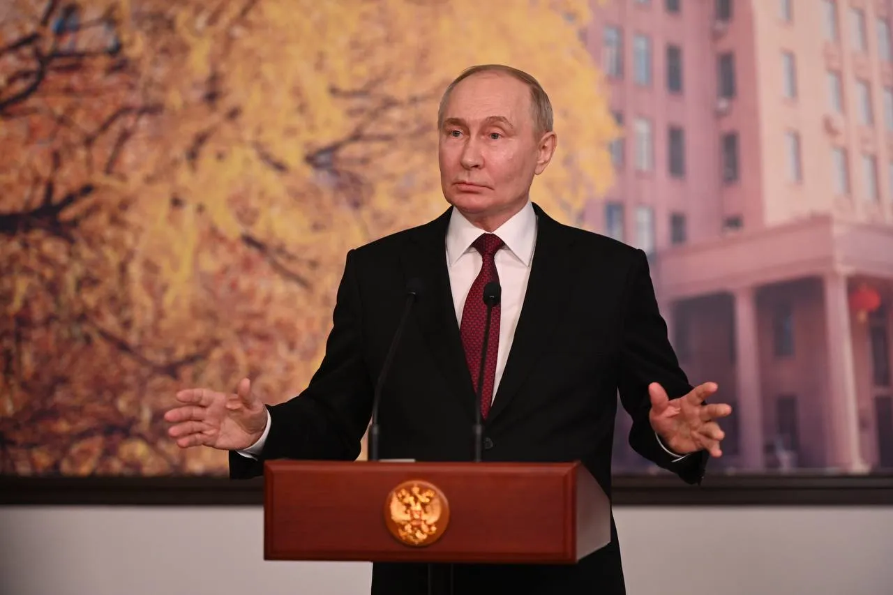 Путин заявил, что до обострения конфликта постоянно контактировал с Зеленским