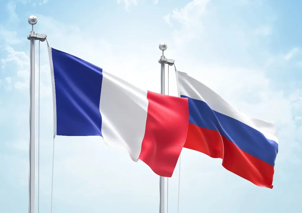 Застали врасплох: Запад оказался недоволен действиями Франции в отношении России