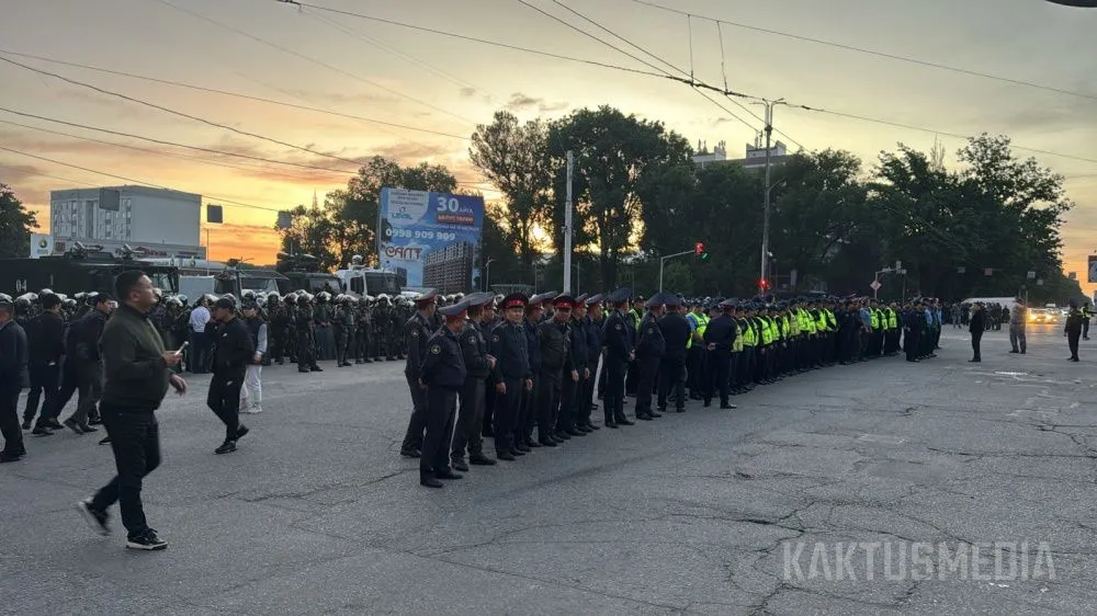 Почти 30 человек пострадали во время ночного побоища в Бишкеке, зачинщики были вооружены