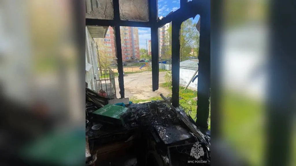 Электросамокат стал причиной пожара на балконе дома в Вологде