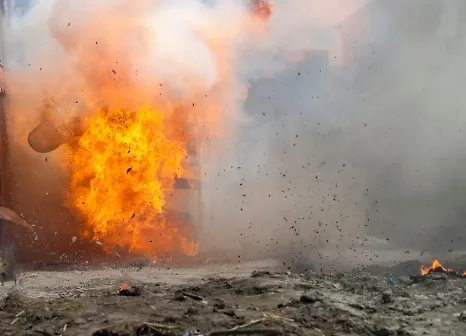 В Днепропетровской области после взрыва повреждено административное здание