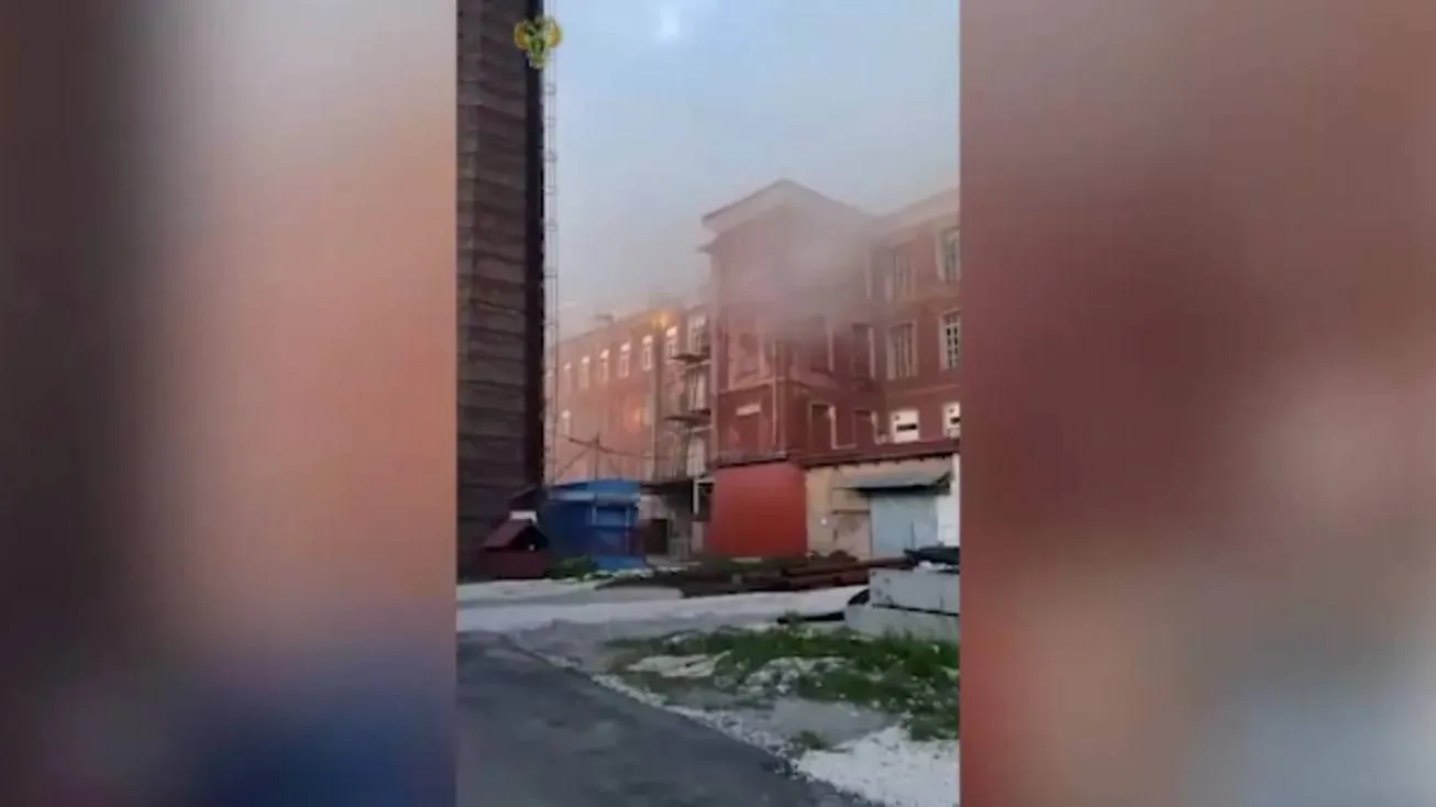 Площадь пожара на фабрике в Ногинске составляет шесть тысяч квадратов