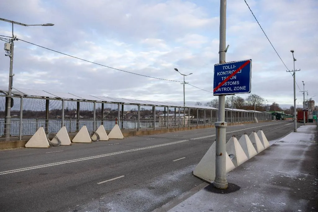 Финляндия решила возобновить работу КПП на границе с Россией, закрытых ещё осенью