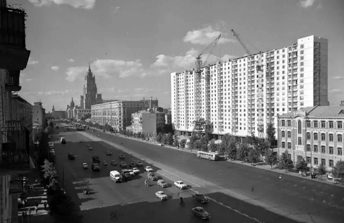 6 причин, почему в СССР активно строили несуразные дома 