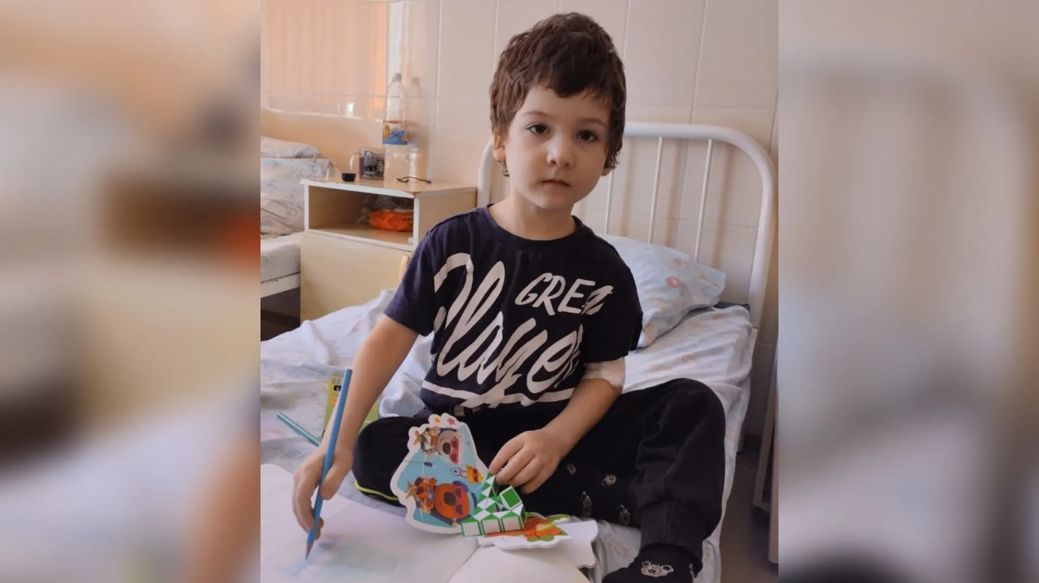 Пятилетнего мальчика-беспризорника нашли в Новороссийске, он молчит и грустит