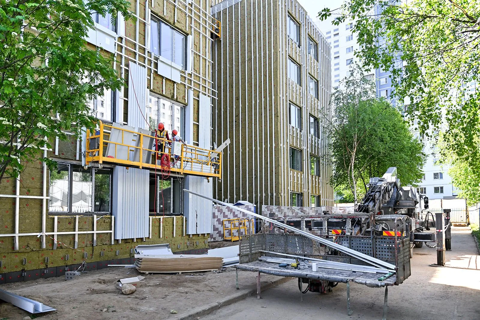 В Москве проходит реконструкция около 100 поликлиник
