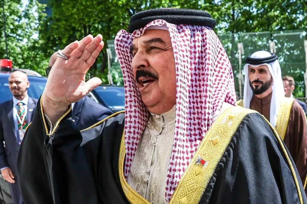 Король Бахрейна поздравил Путина с переизбранием и назвал день их встречи счастливейшим в своей жизни