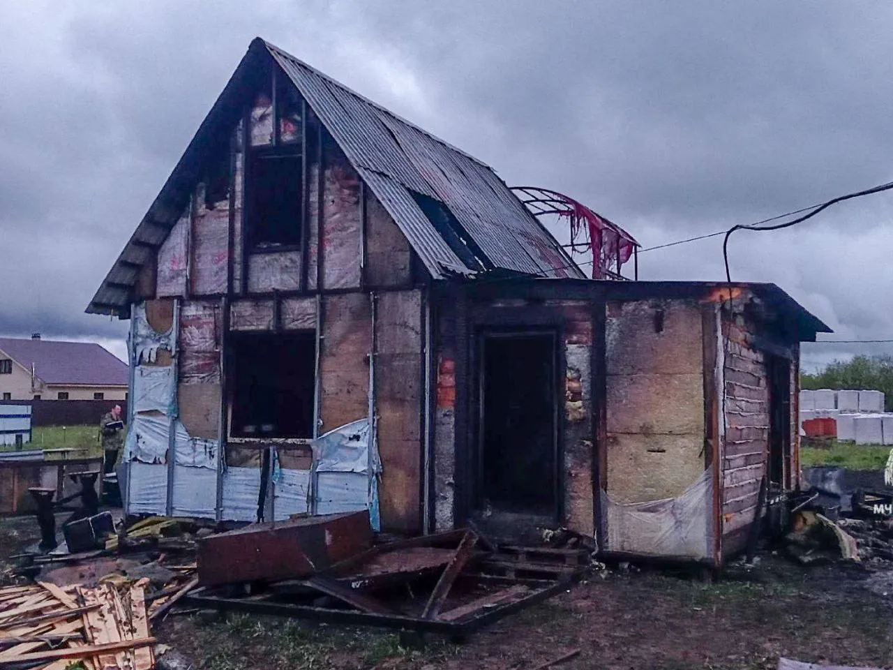 В Пермском крае три человека погибли при пожаре в частном доме