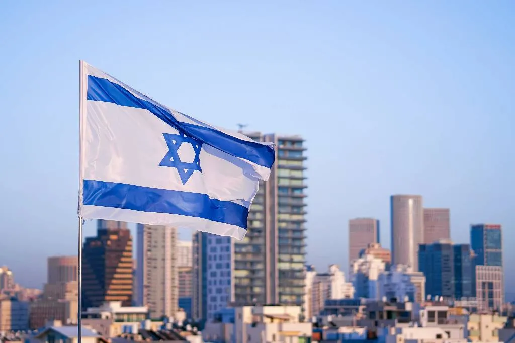 В Тель-Авиве звучат сирены воздушной тревоги впервые с января