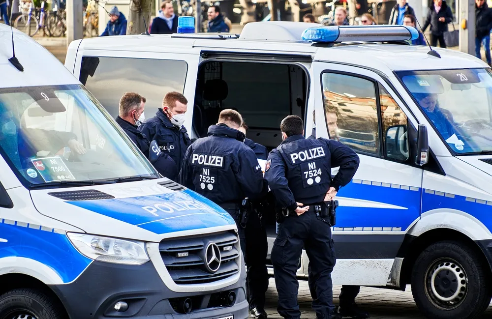 В Германии полицейские разогнали вечеринку в нацистском стиле