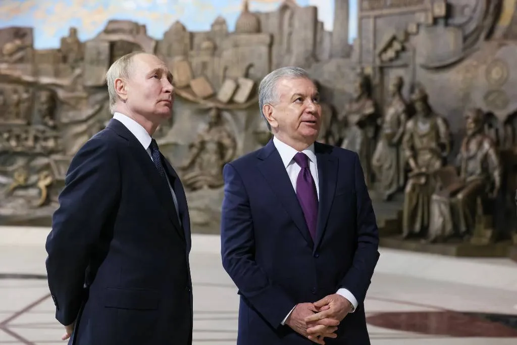 Путин и Мирзиёев начали официальную встречу в резиденции 