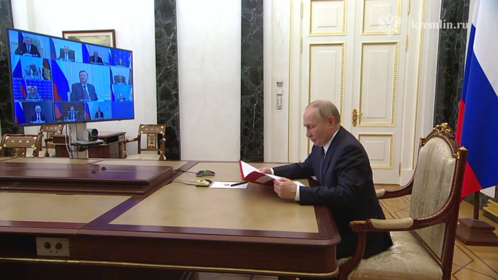 Путин на Совбезе обсудил борьбу с терроризмом