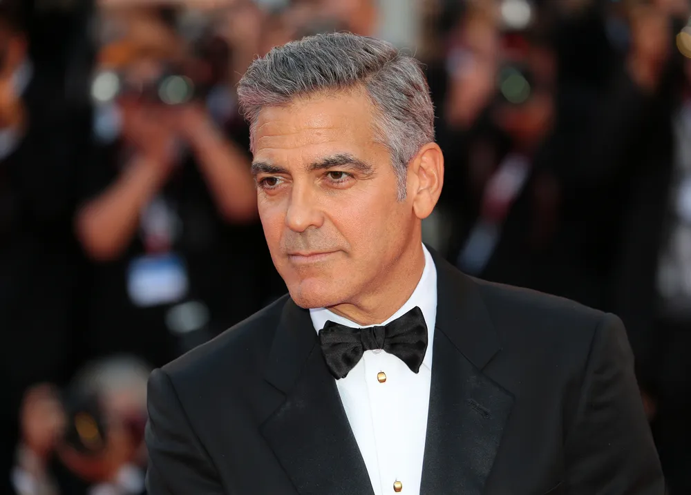 "Придумывают пакости": В СЖР оценили планы фонда Клуни арестовать российских журналистов
