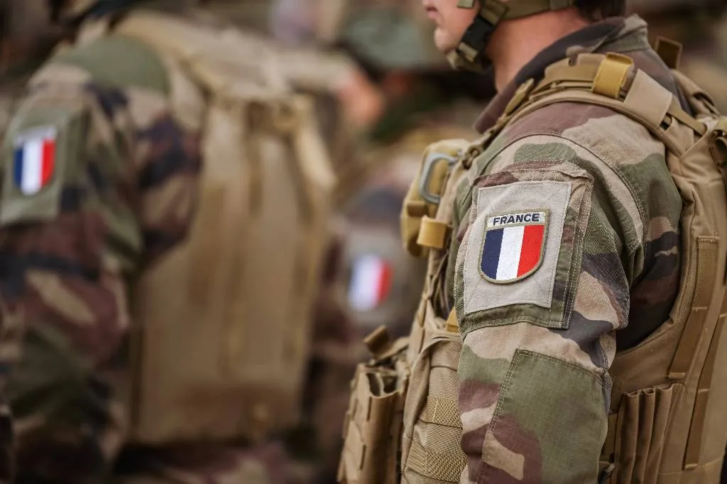 Первые французские военные инструкторы уже едут на Украину, сообщили в Раде