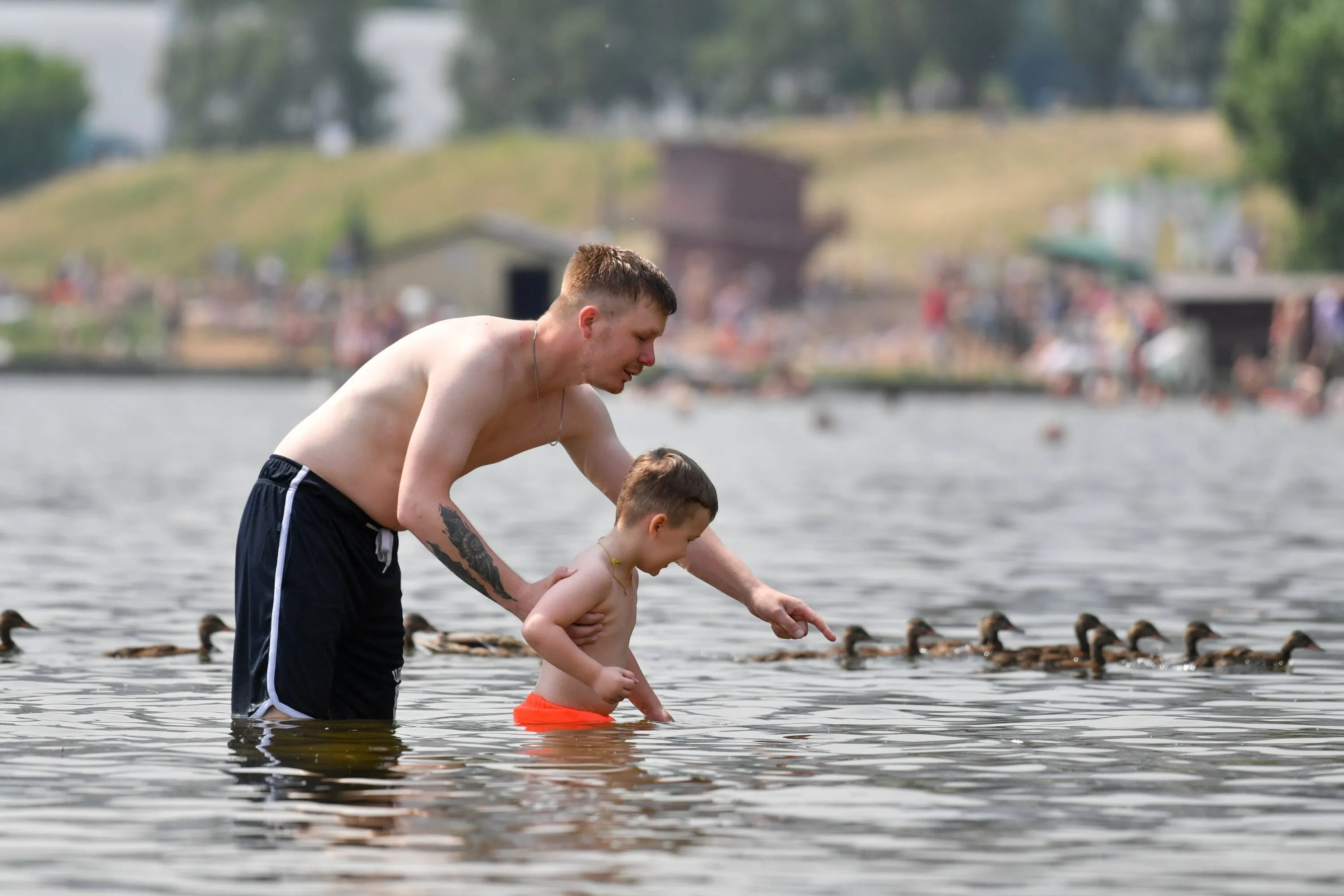 "Полезут только смельчаки": Москвичей предупредили об опасности купания в первые дни лета