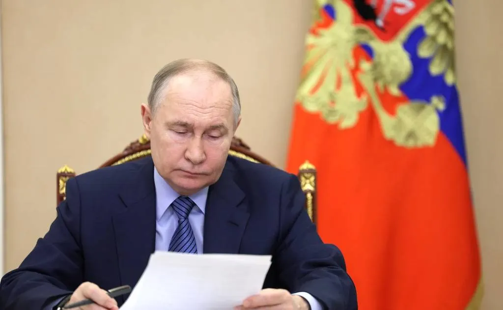 Путин подписал указ о сложении полномочий Правительством России