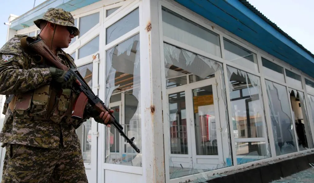 Киргизские пограничники и таджикские чабаны устроили перестрелку на границе