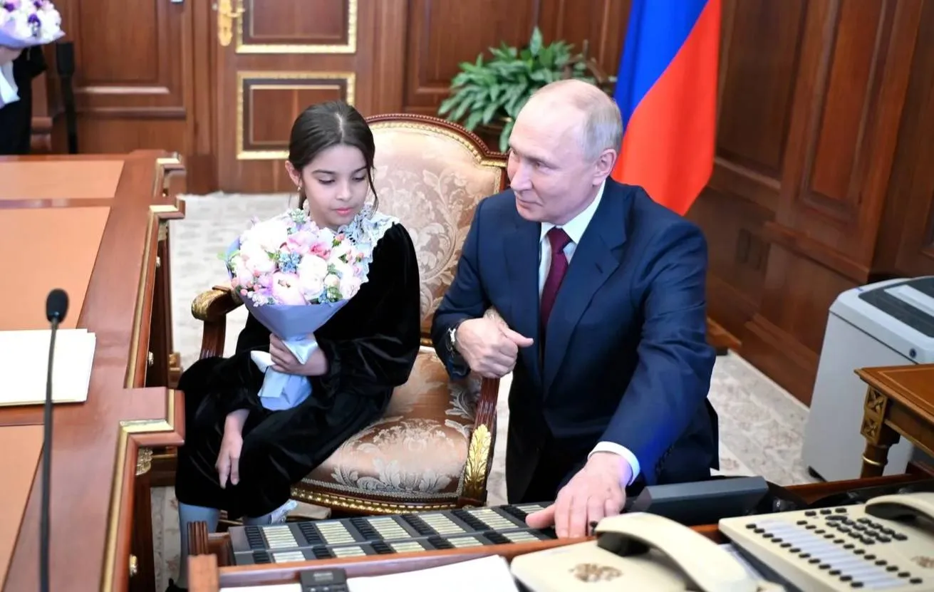 "Выбившая" пять миллиардов для Дагестана девочка стала первым ребёнком на инаугурации Путина