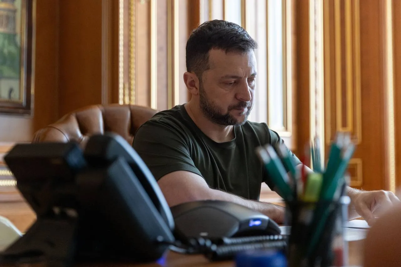 Украинский писатель назвал ошибку Зеленского, из-за которой его уберёт Запад