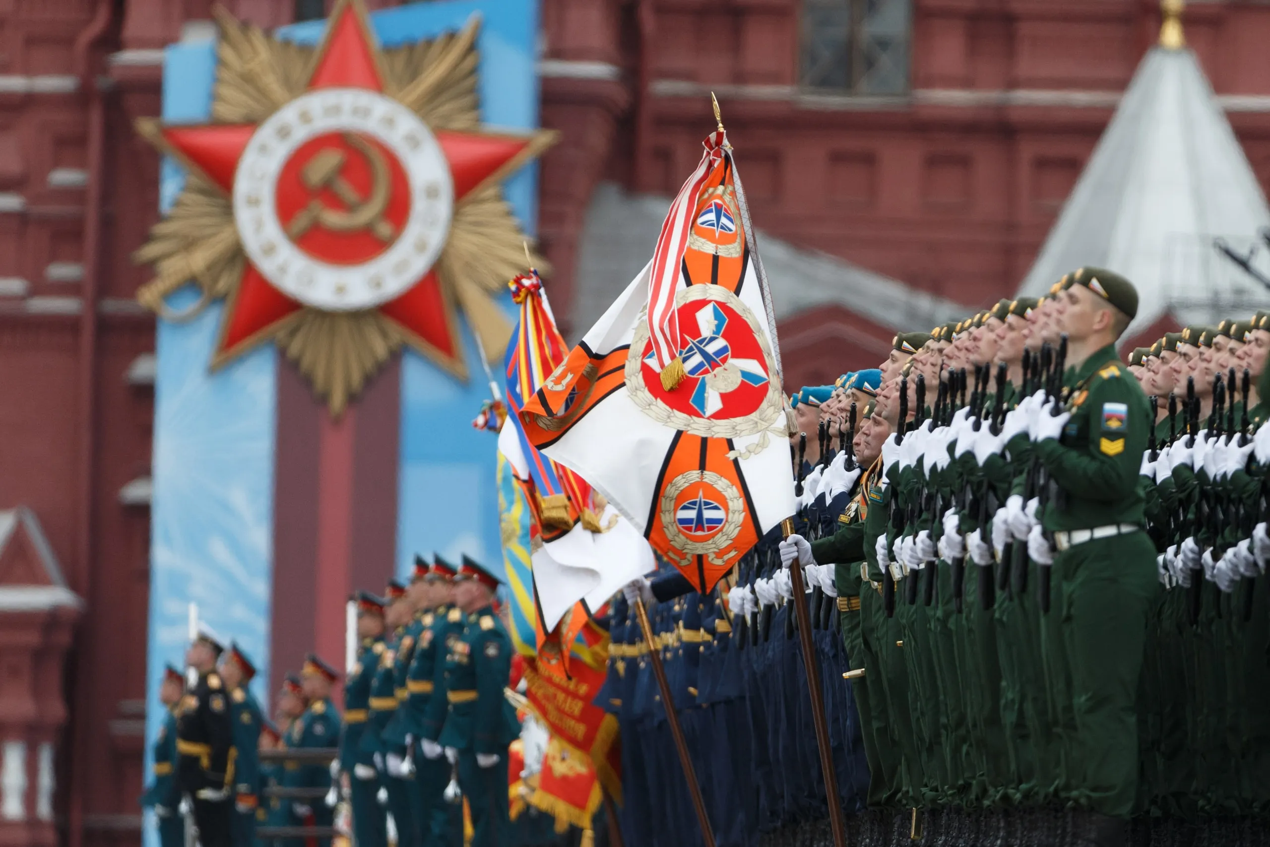 Россия не пригласила на парад Победы представителей недружественных стран