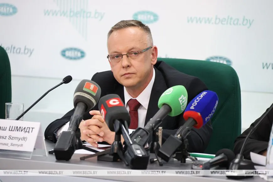 Уехавший в Белоруссию польский судья Шмидт уволен со своей должности
