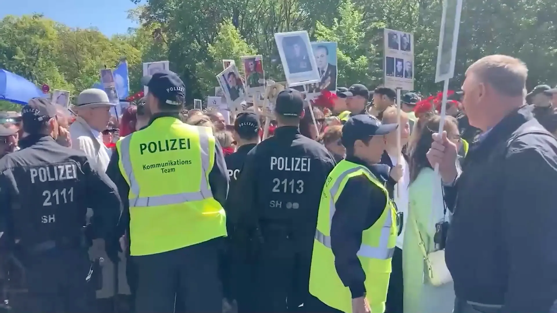 Полиция в Берлине не позволила шествию 