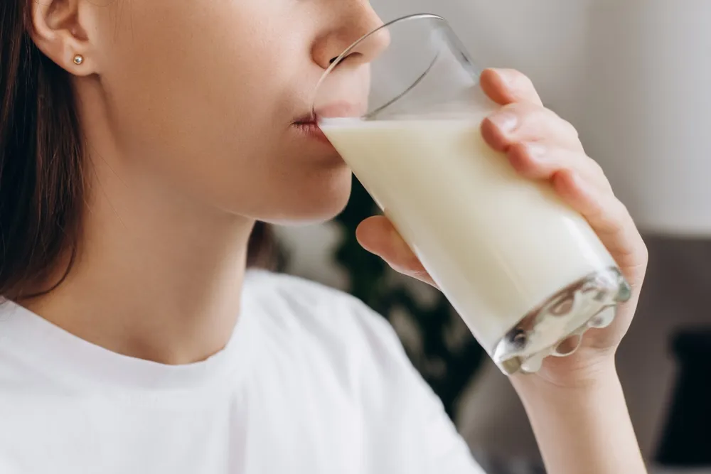 Вплоть до рака: Врач рассказала, какой вред молоко может нанести организму
