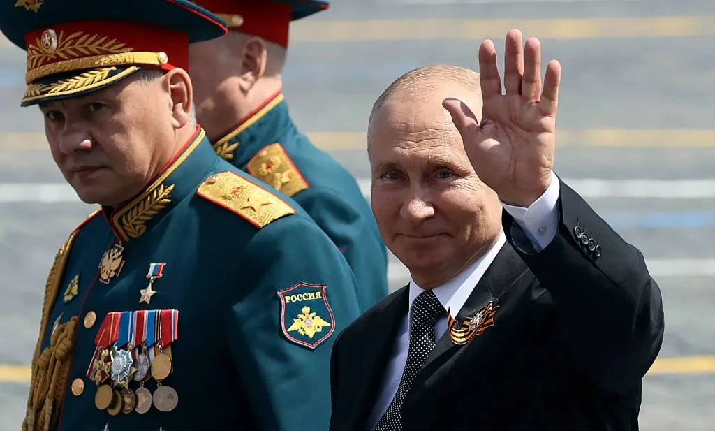 Путин назвал День Победы подлинно народным, священным праздником
