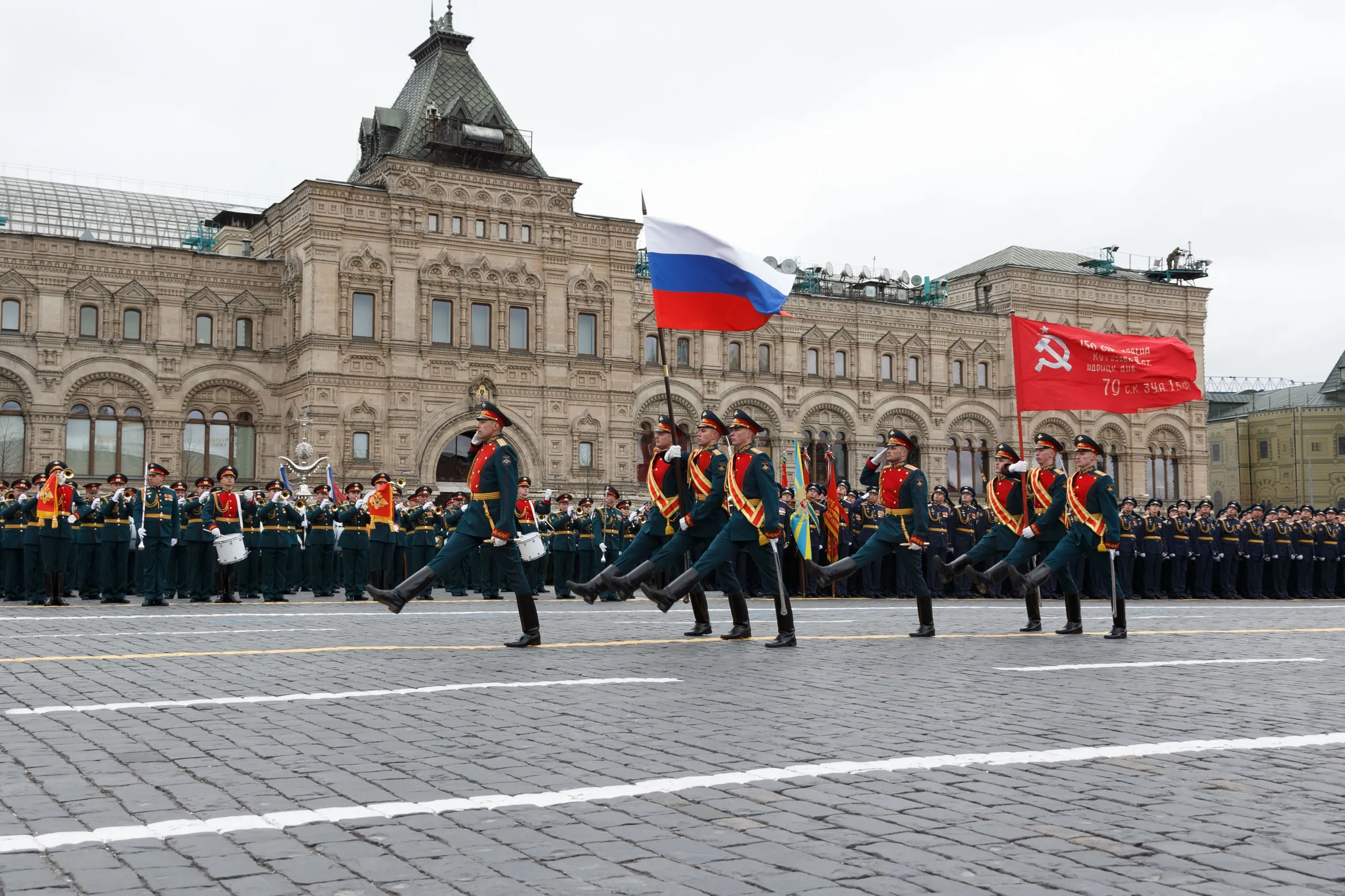 В Кремле заявили, что аномальная погода не помешает проведению Парада Победы
