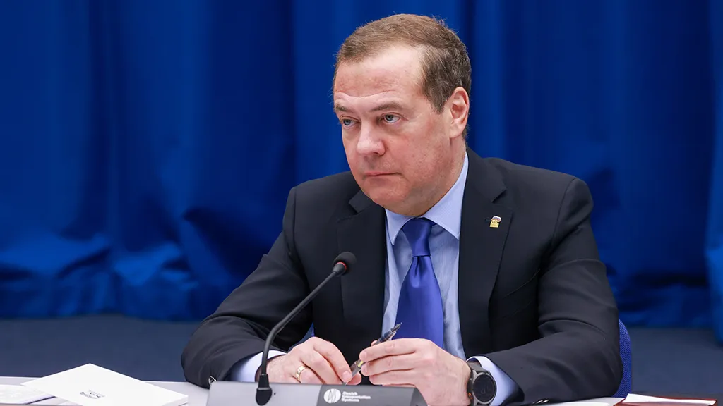 "Миссия России": Медведев призвал уничтожить "коричневую чуму" нацизма