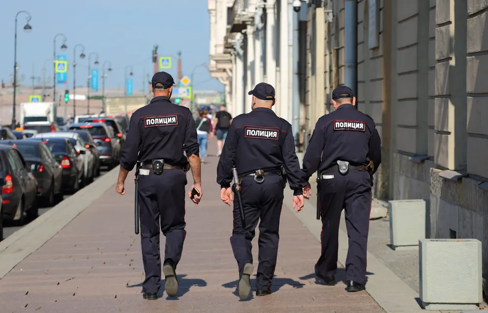 В Петербурге задержали около 50 мигрантов за нарушение правил пребывания в РФ