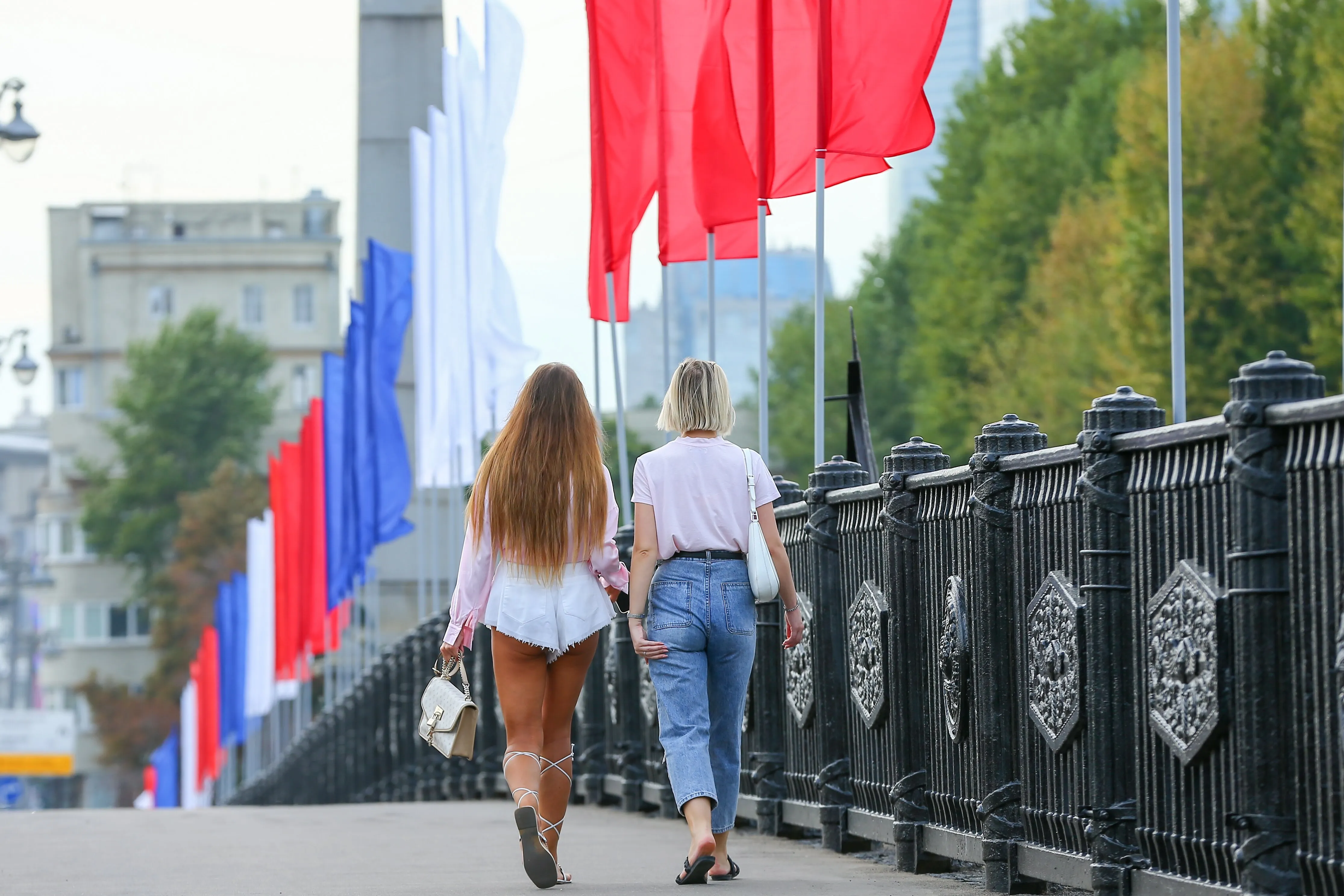 Больше российских флагов появится на улицах нашей страны