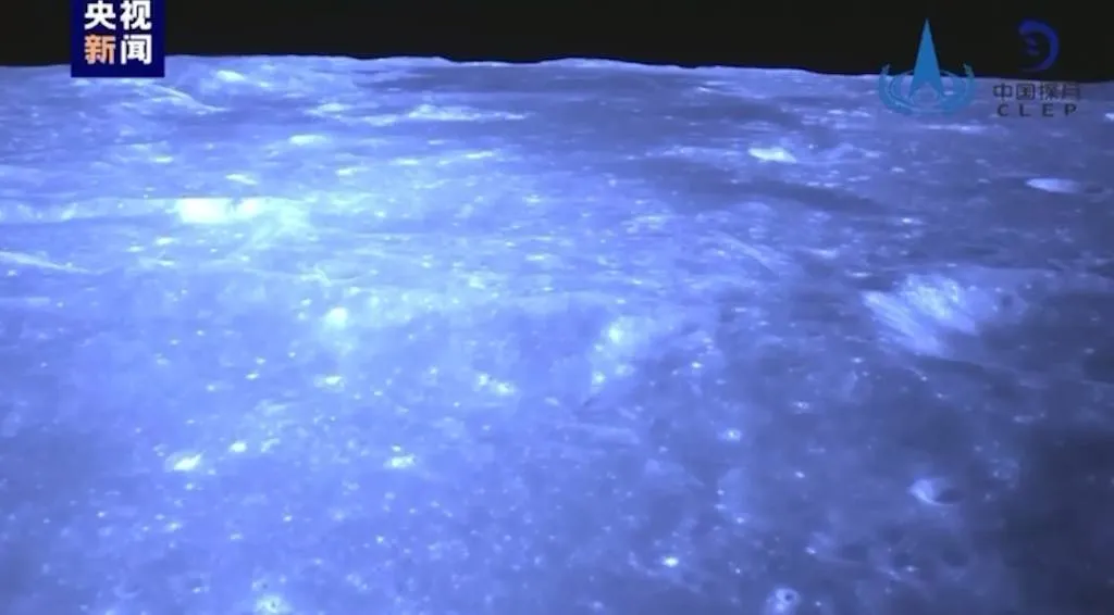 В Китае показали видео посадки космического аппарата на обратной стороне Луны