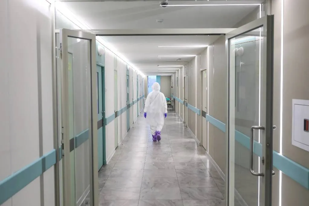 Из больниц выписали 15 россиян, заразившихся ботулизмом
