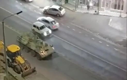 Военная техника замечена на улицах Дербента, где продолжается бой с террористами