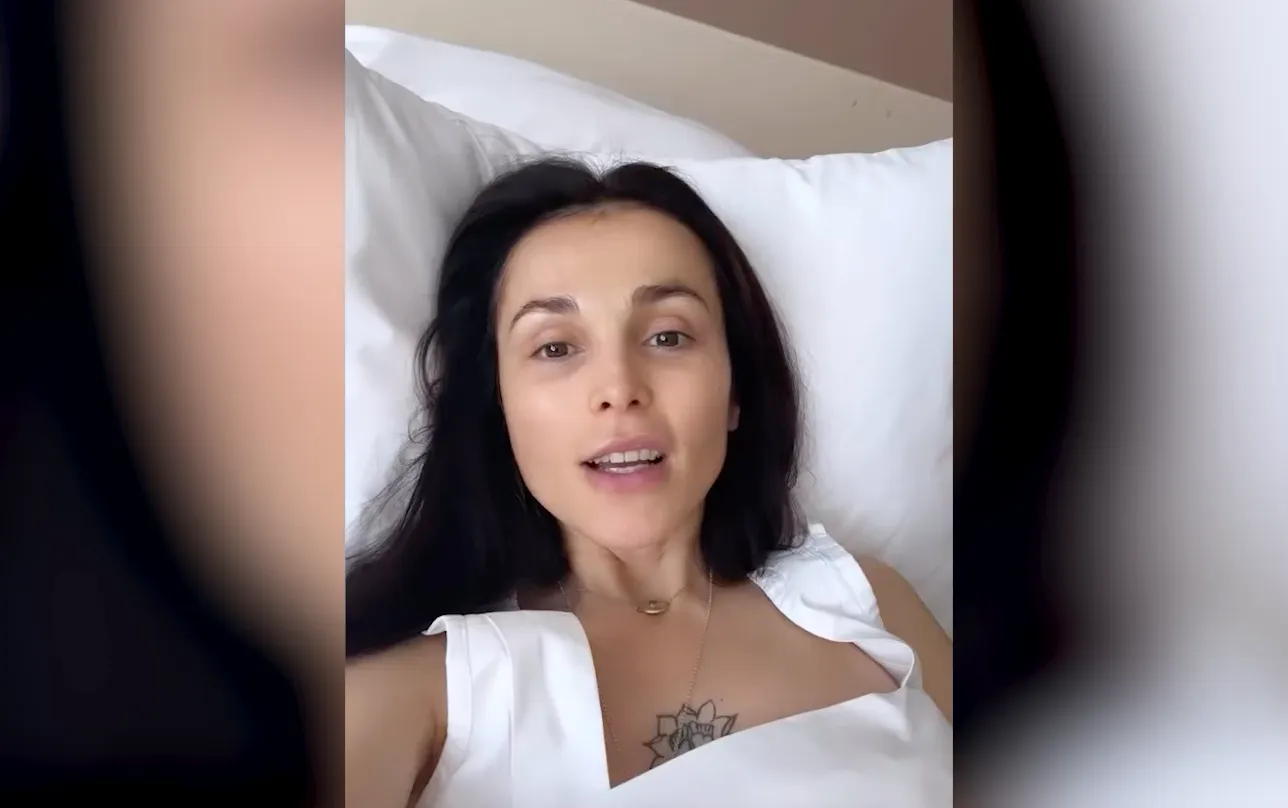 Беременная Сати Казанова попала в больницу и вышла на связь с фанатами, сообщив плохую весть