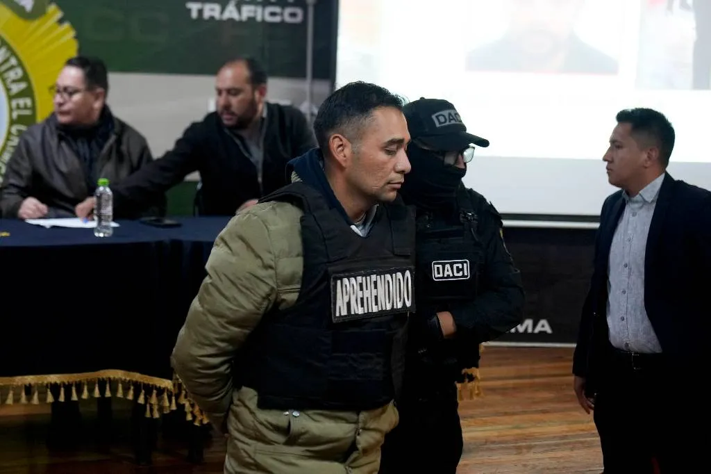 Мятежных генералов в Боливии отправили в превентивное заключение