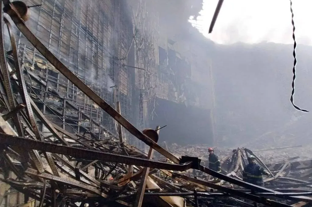 Периметр сгоревшего "Крокус сити холла" могут восстановить